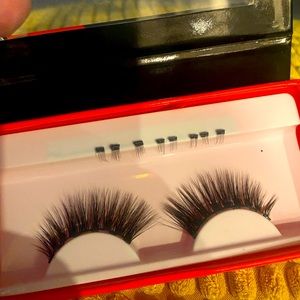 Tori Belle magnetic lashes